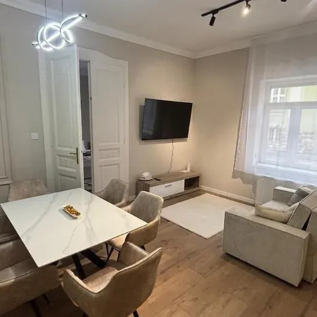 Apartment Cityprime77 *